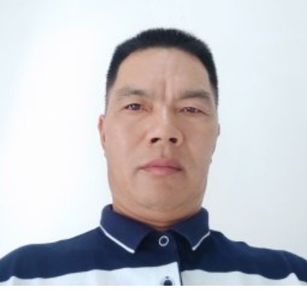 邓福裕的照片