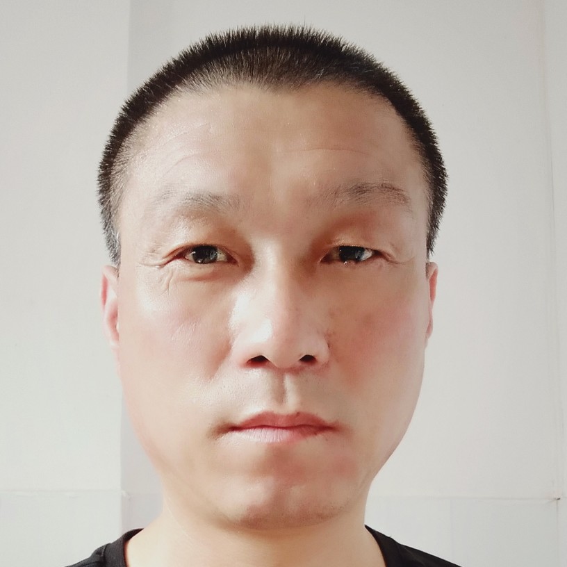 青衫凶狠的照片