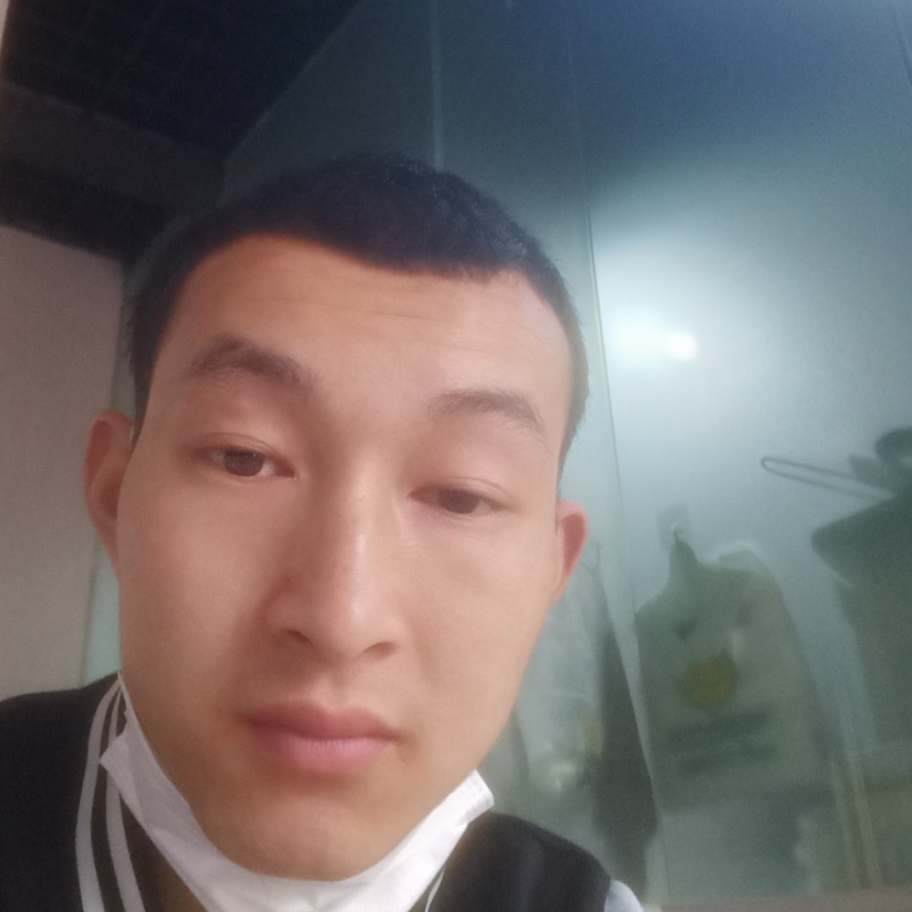 灯泡泪了彪壮的照片
