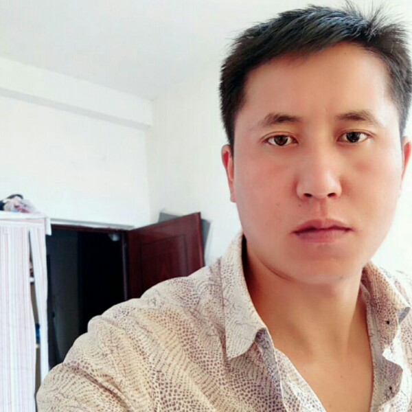 白云漫步醉熏的照片