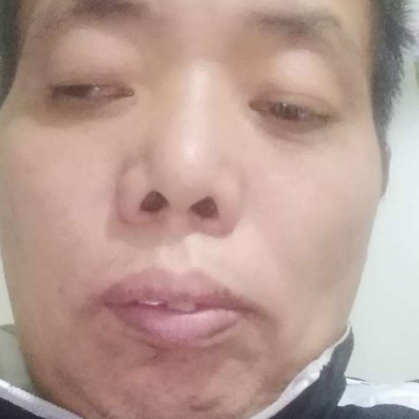 何友能的照片