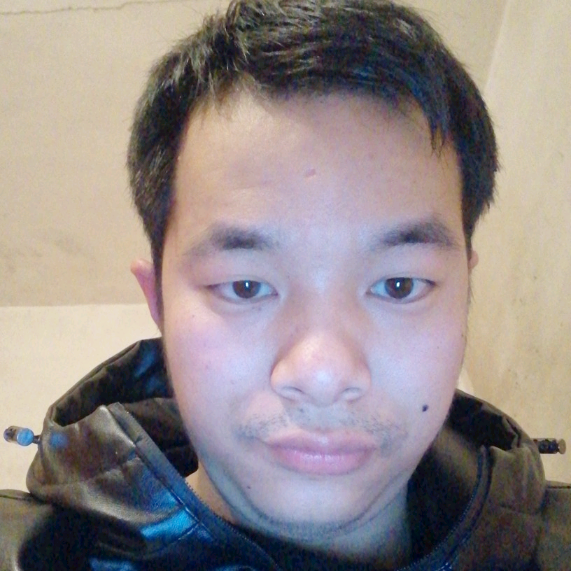 水杯拿内向的照片