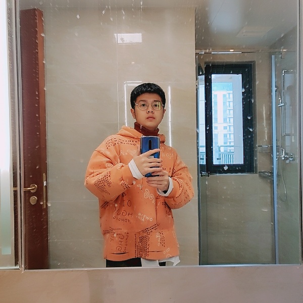 电灯胆吃醋高大的照片