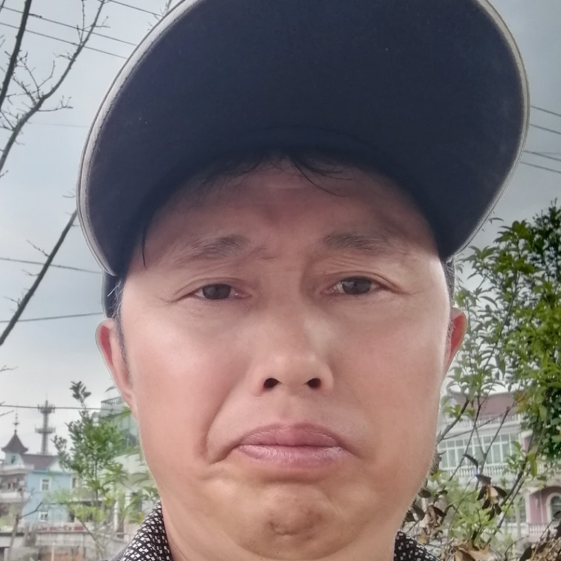 创业小伙的照片