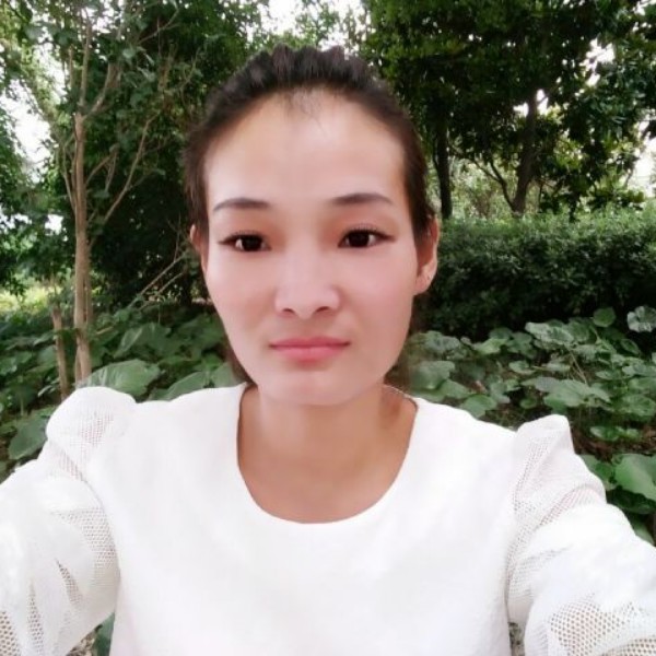 忧伤的萤火虫的照片