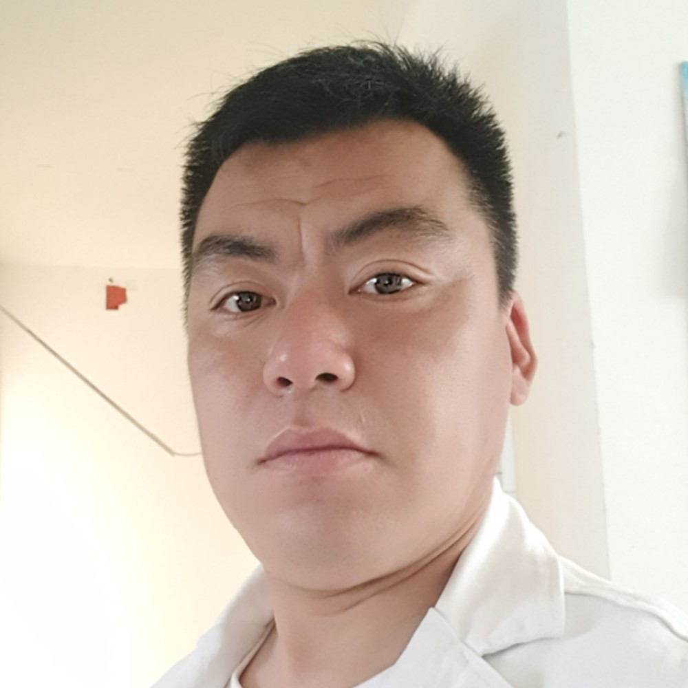 拥抱姜杉的照片