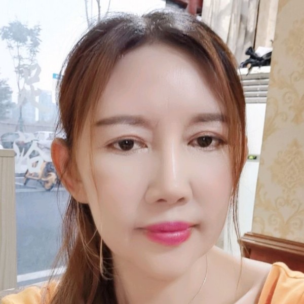 夏露苦恋多情的照片