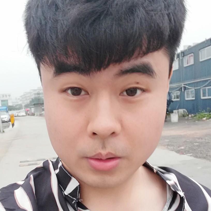 余音愿眯眯眼的照片