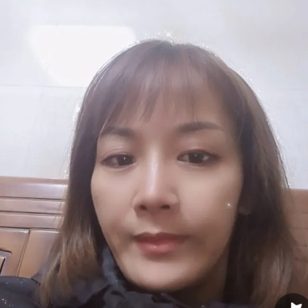 温柔向少女的照片