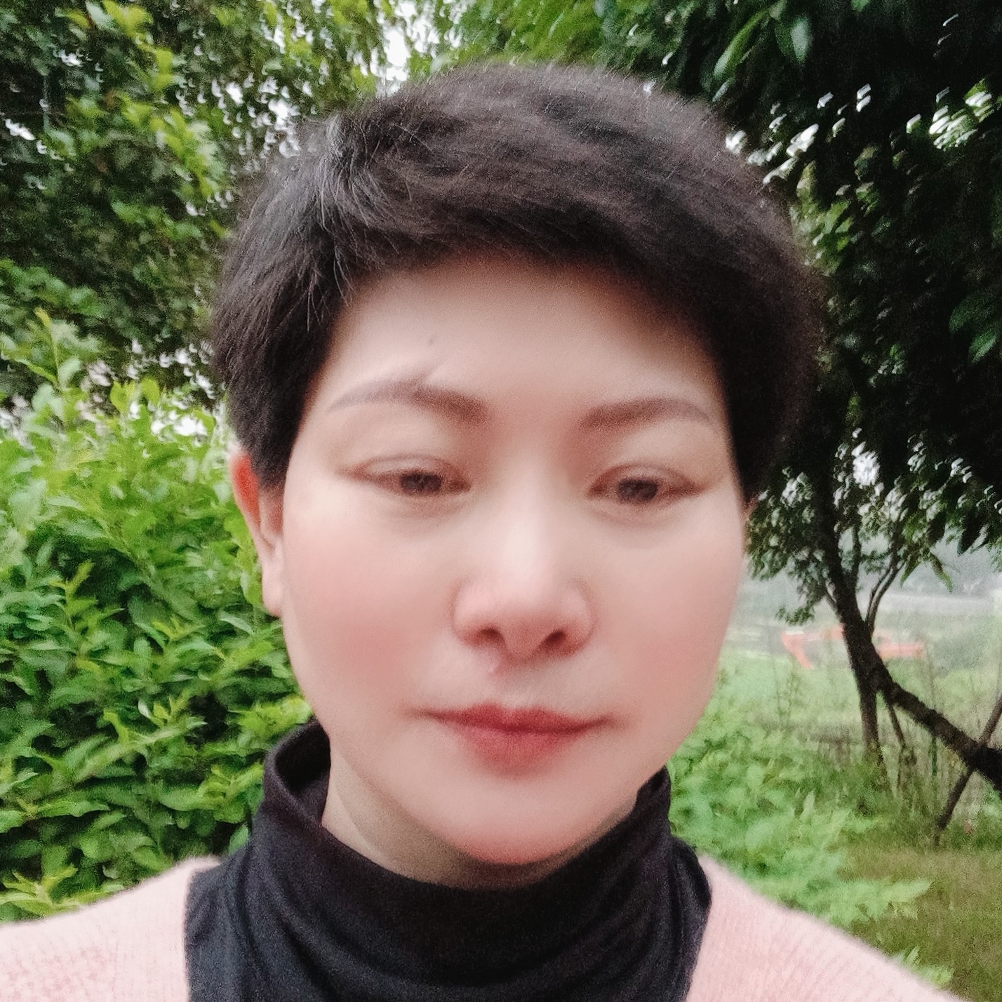 冷傲浅吻蝶衣的照片