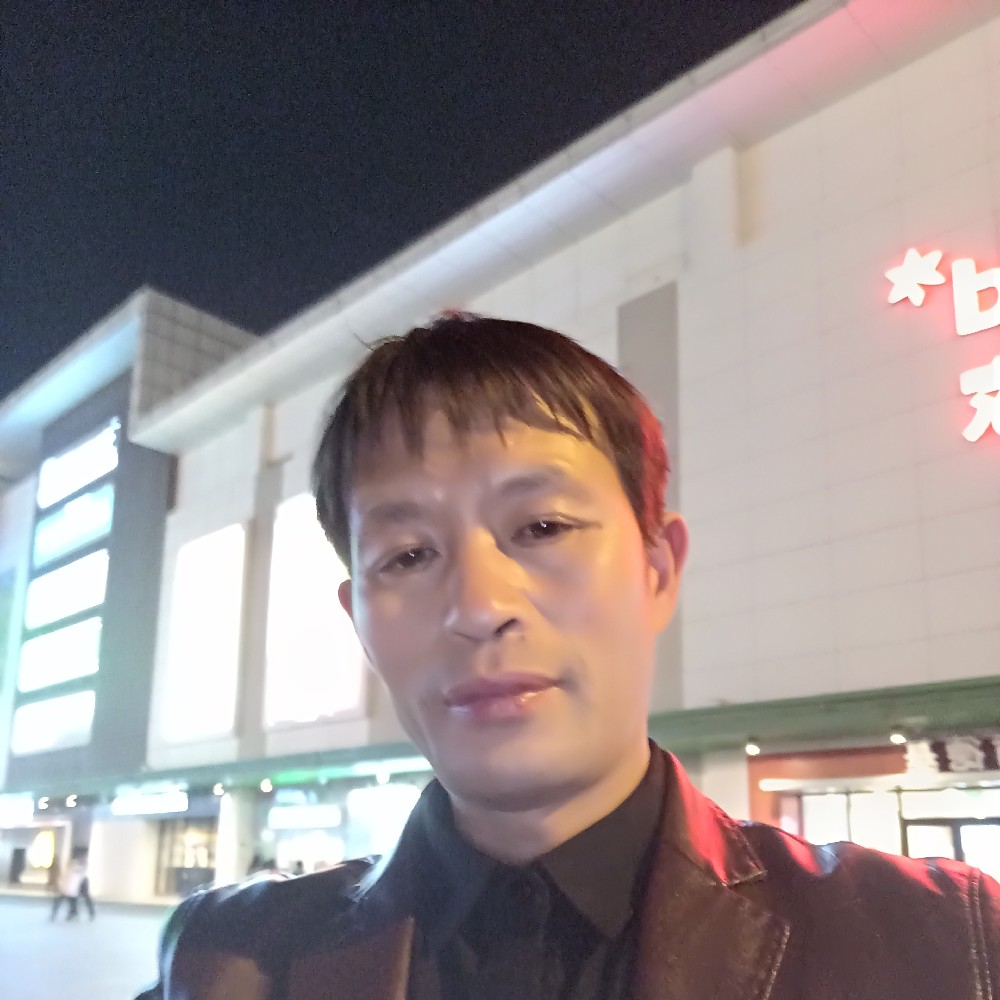 18602338070的照片