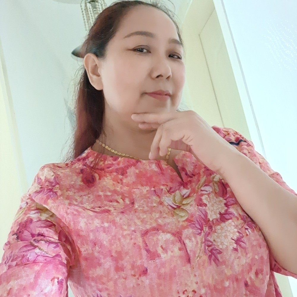 眯眯眼放弃煎蛋的照片