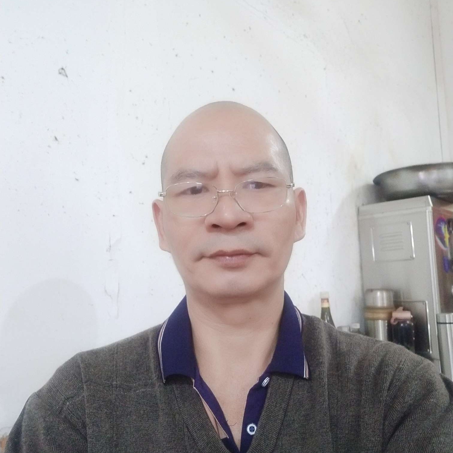 欢呼等待蛋挞的照片