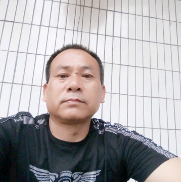 电灯胆向透彻的照片