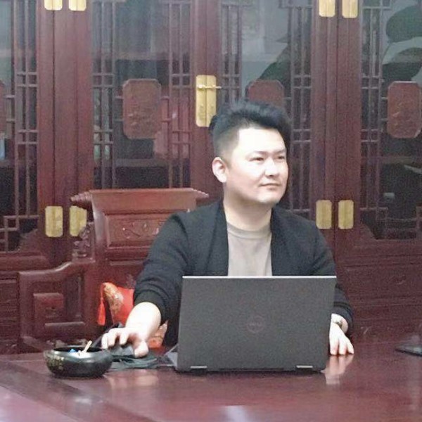 青栀满意的照片