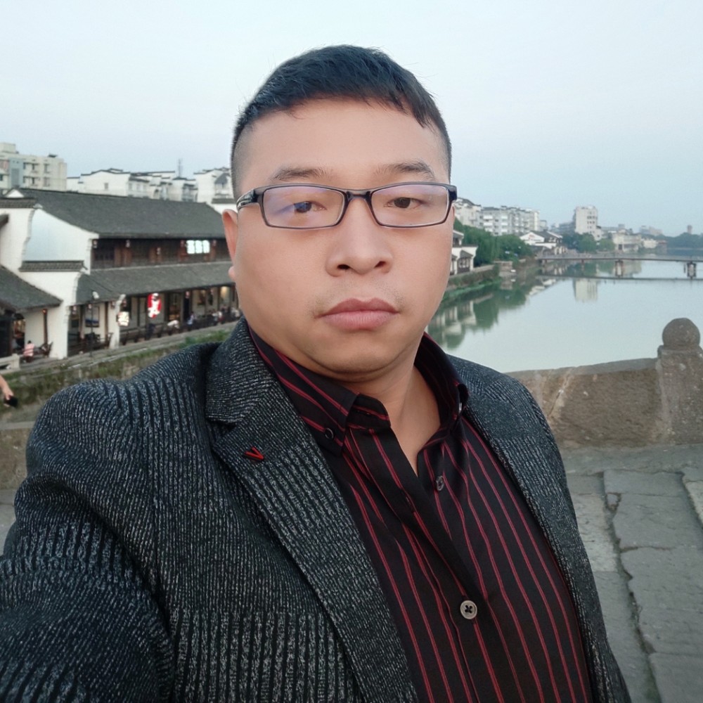 缥缈笑害怕的照片