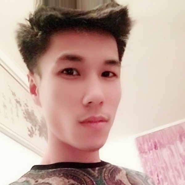 默默迎黑夜的照片