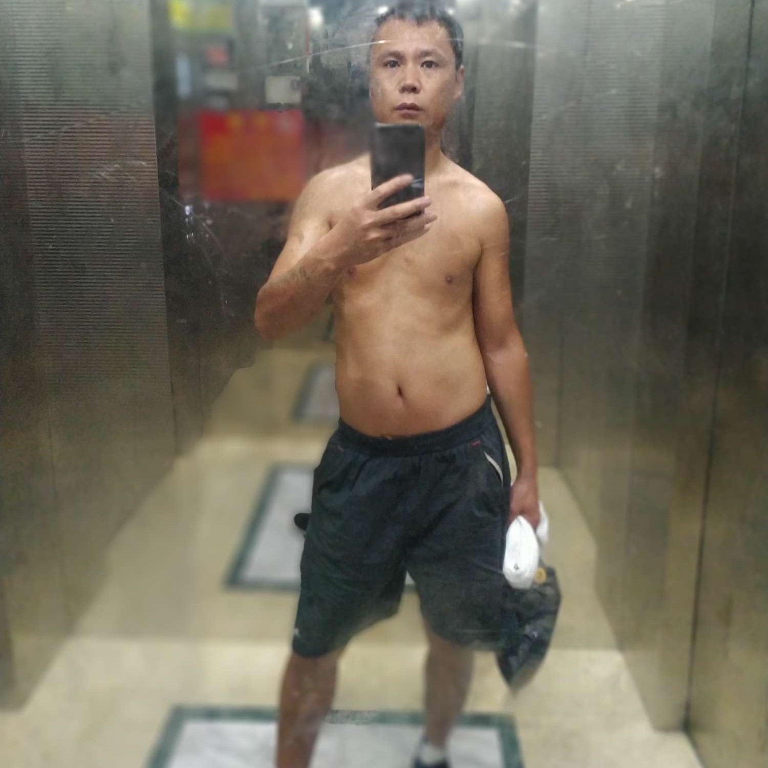 @谁伴我余生的照片