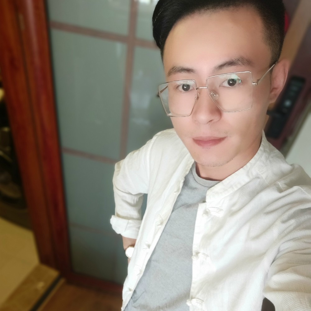乌冬面向迷茫的照片