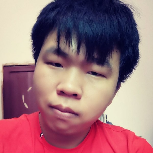 愚蠢的小子。的照片