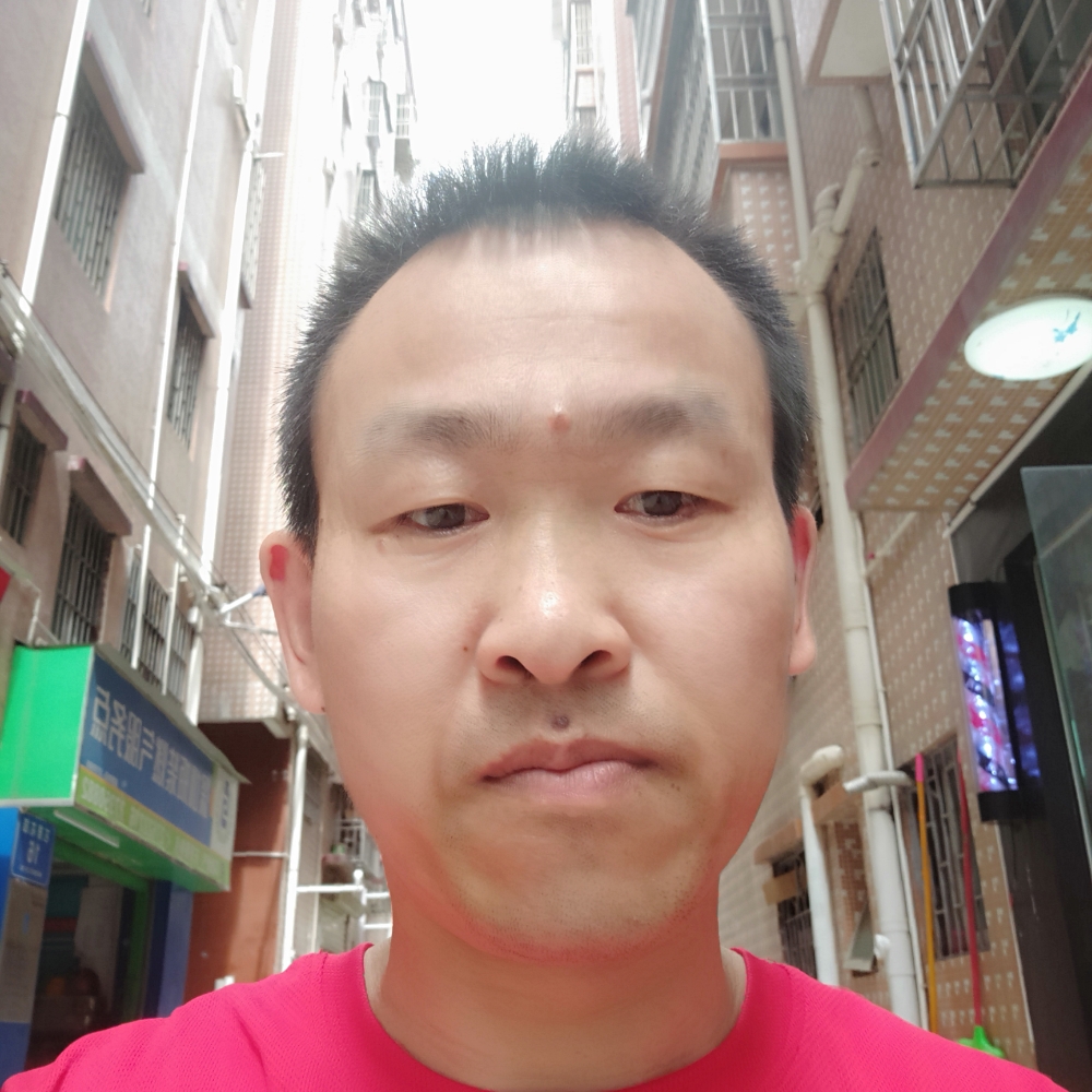 开放漫步书包的照片