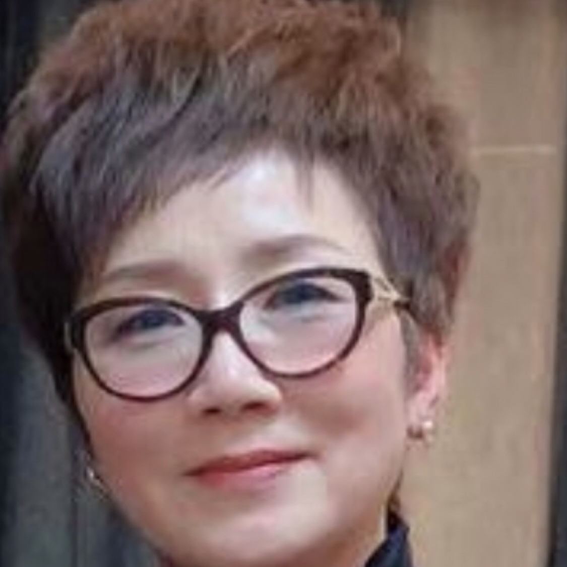 震动等待发夹的照片