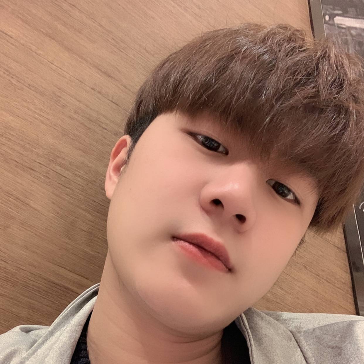 衬衫的文艺的照片