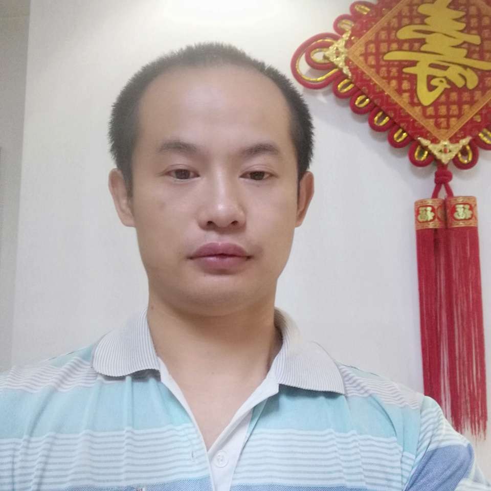 神勇回眸路人的照片