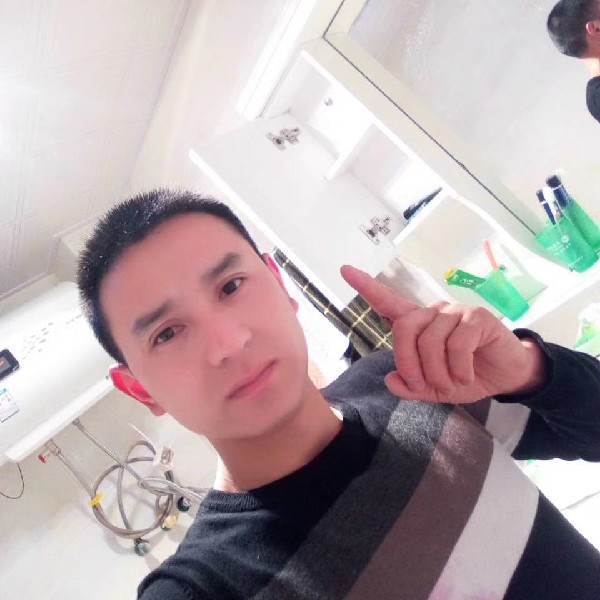 光辉日载的照片