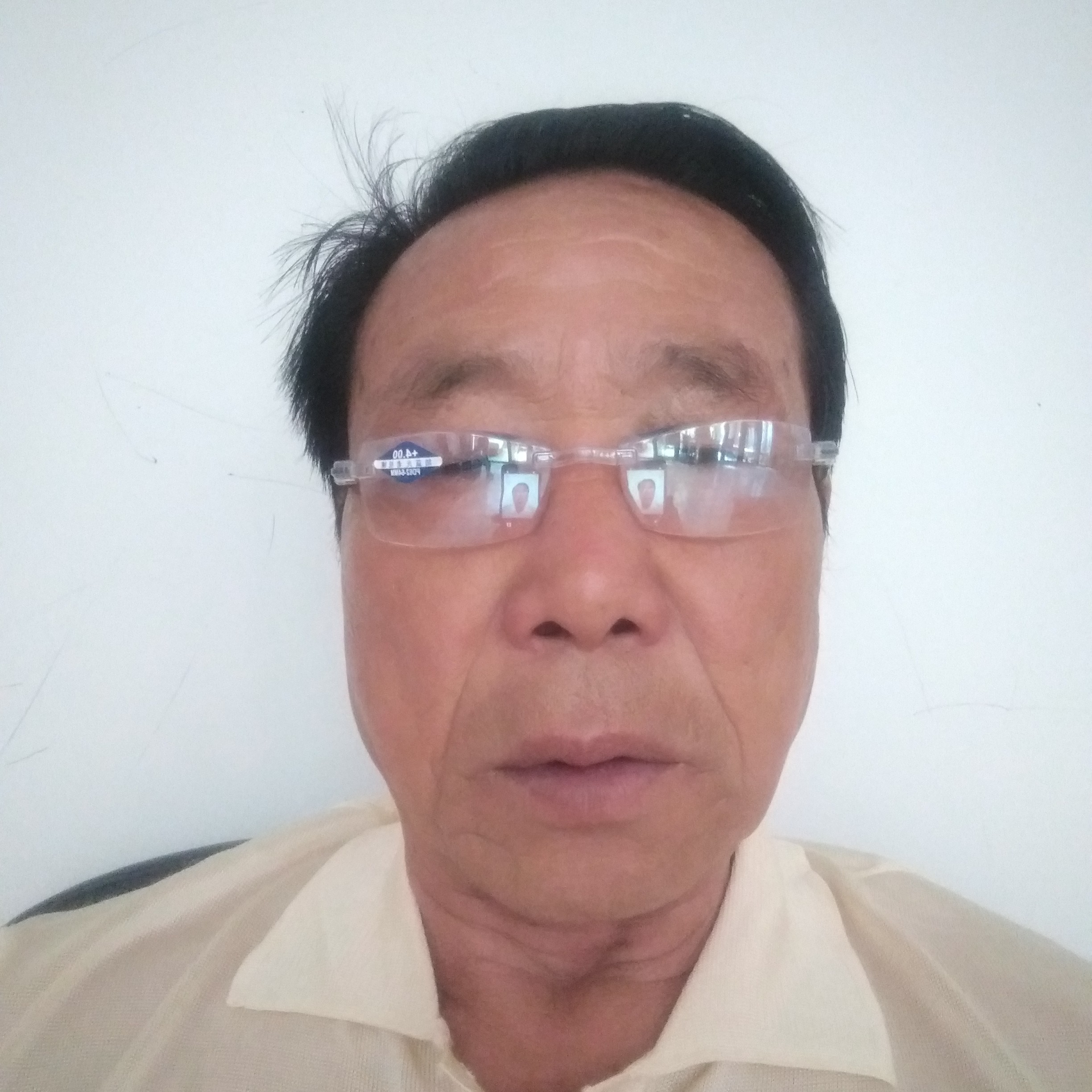 虚心請洛尘的照片