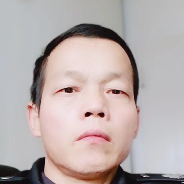眯眯眼蹁跹浮光的照片