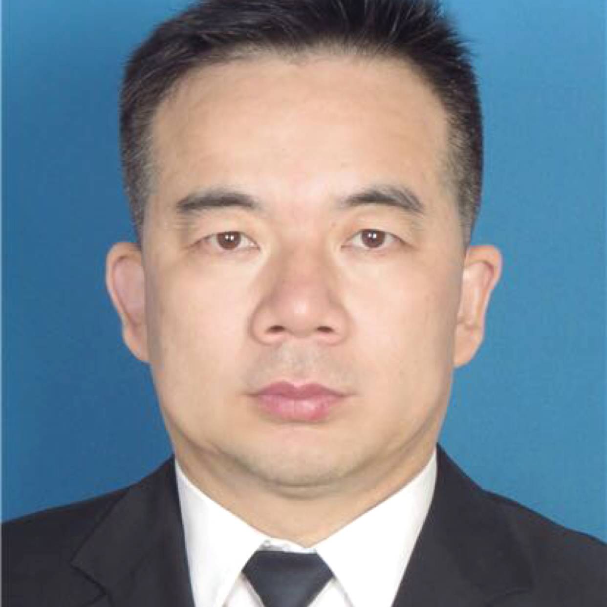 火热的军营的照片