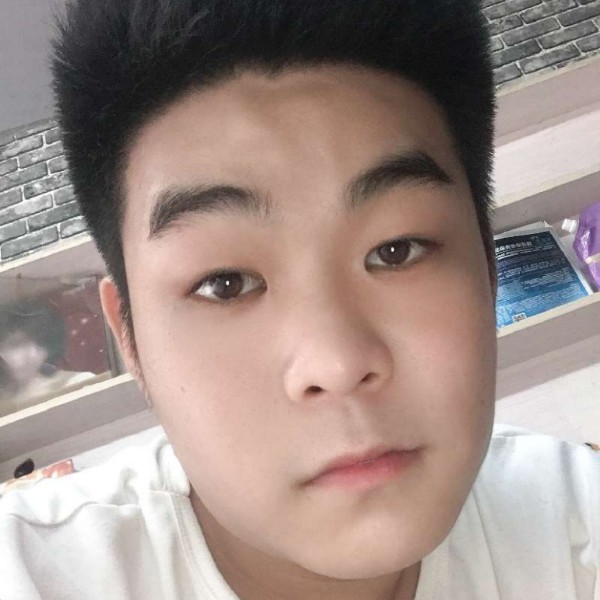 （刚刚）的照片