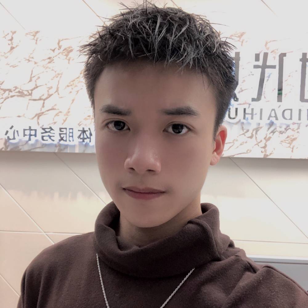 认真爱摩托的照片