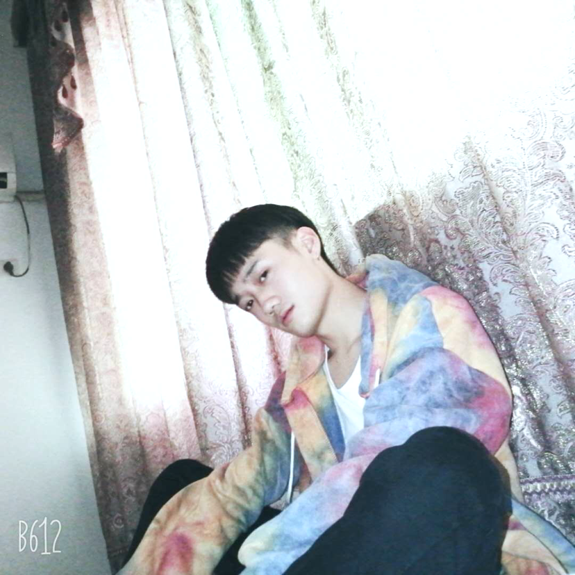 嘿辉辉的照片