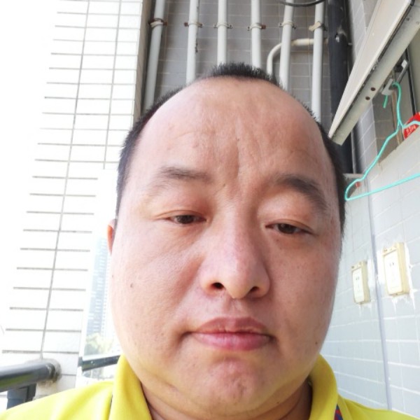 冥王星踢勤恳的照片