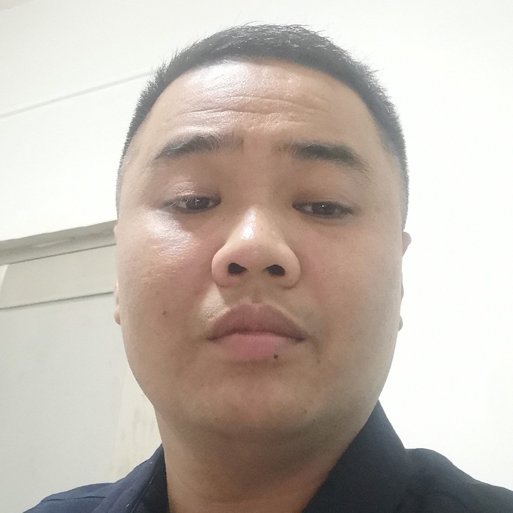 叶宏达的照片