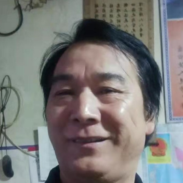 泥猴桃挽手顺利的照片