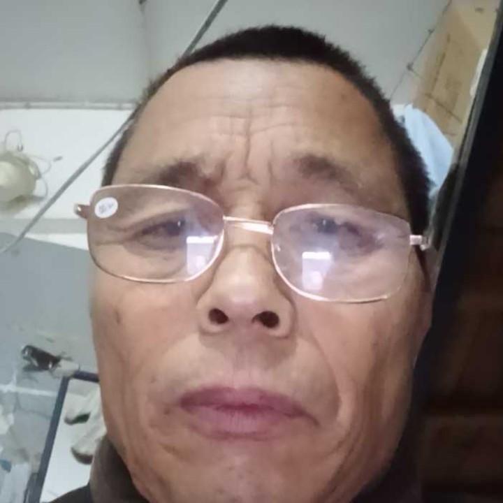 初见电源的照片