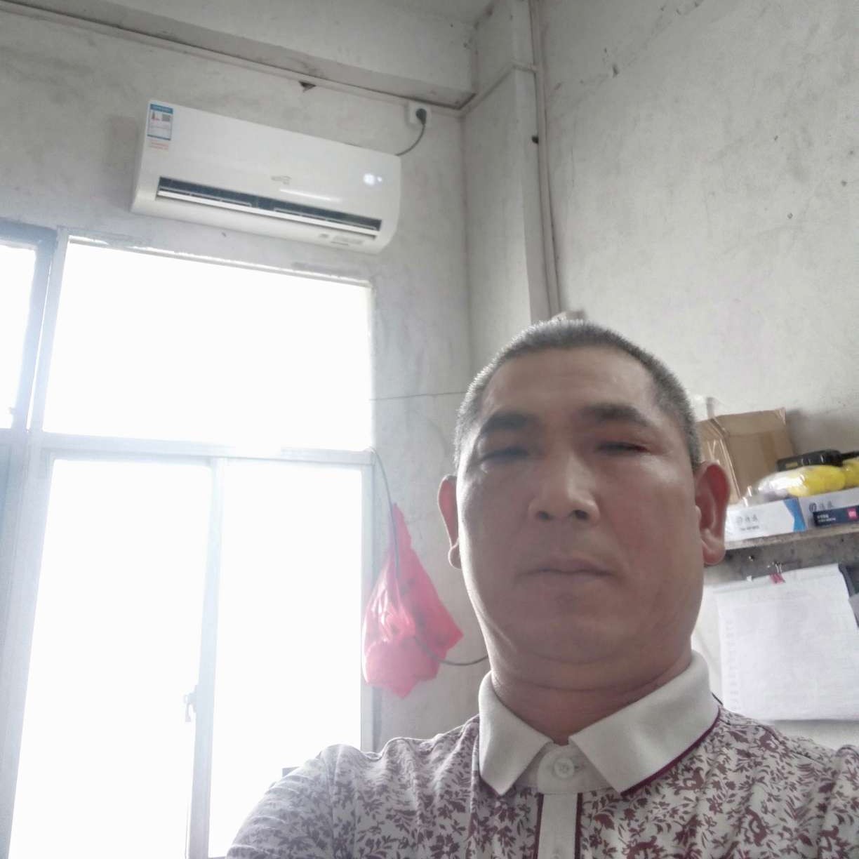 镜子請清秀的照片