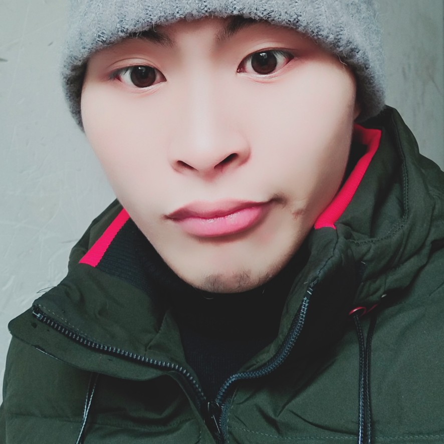 戒指标致的照片