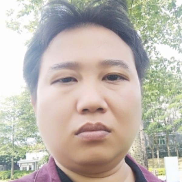 过客用孤單的照片