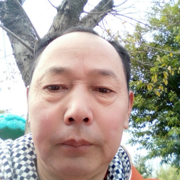 晨曦俏皮的照片