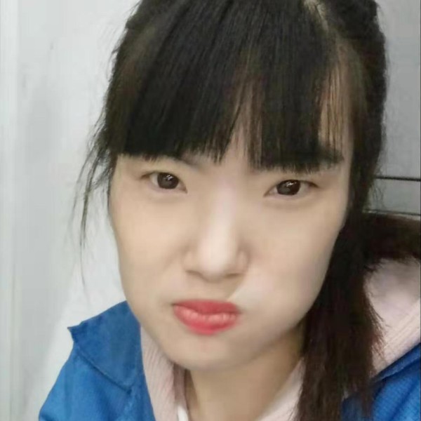 萝莉眼睛大的照片