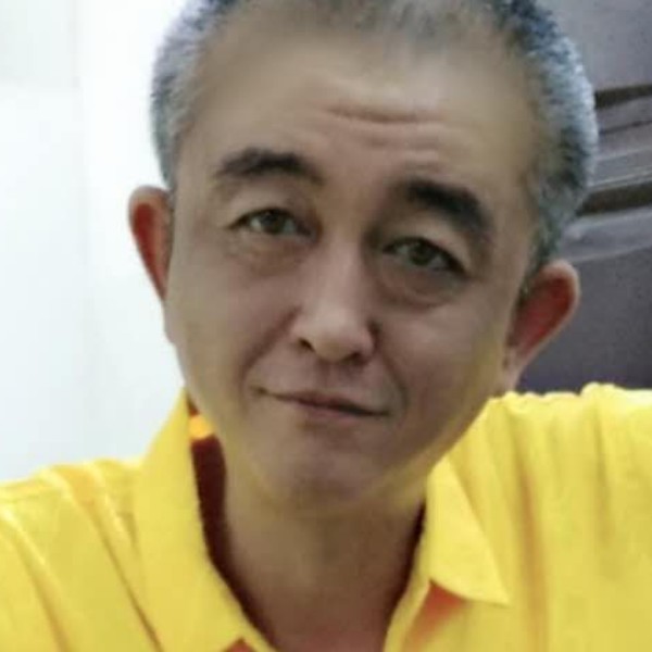 愿携一人手的照片
