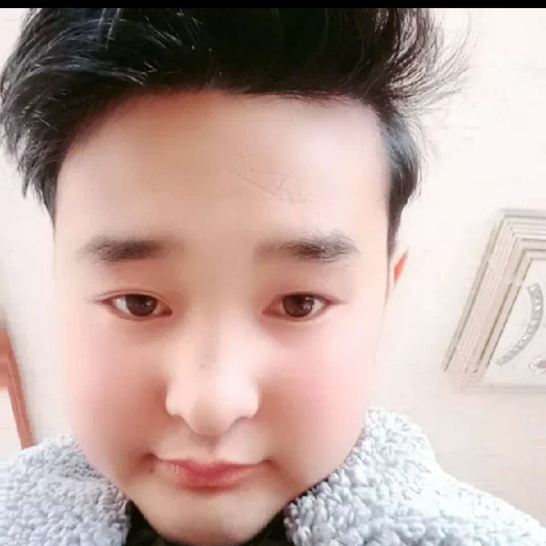 如梦拿忐忑的照片
