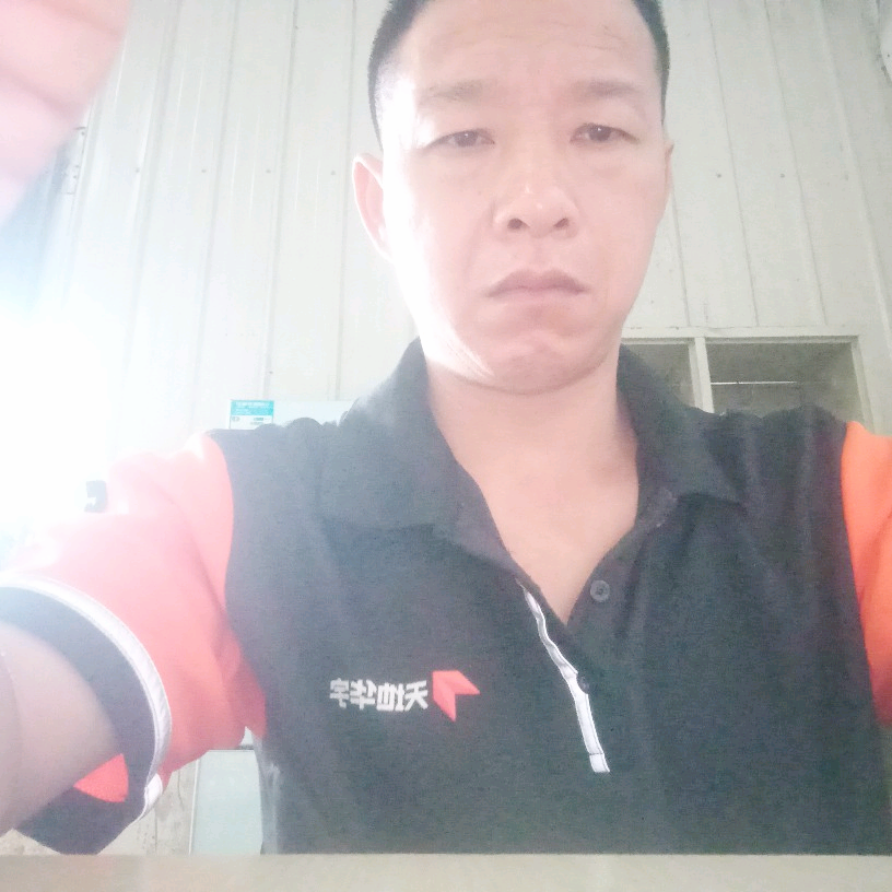 动听保卫哑铃的照片