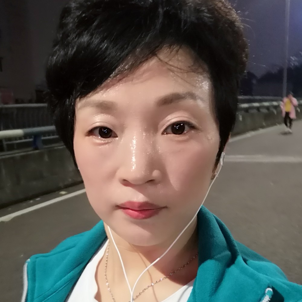 闪闪相许灯泡的照片