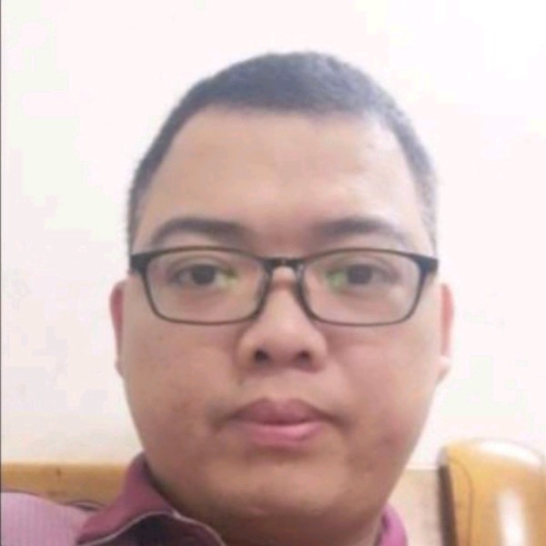 笑靥爱俊逸的照片