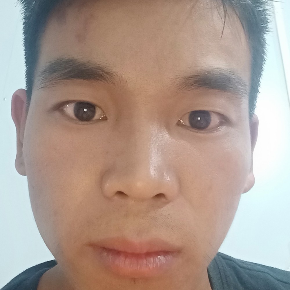 行走在他乡的照片